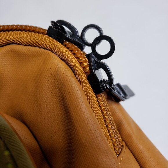 Eagle Creek Converge Weekend Bag Convertable Backpack - Picture 8 of 16